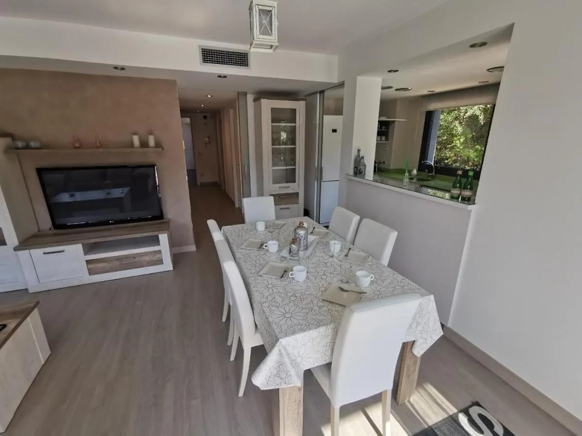 Villas Cosette Apartamento Mia بلاتجا ذارو 0*,